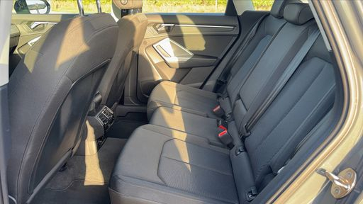 Audi Q3 2.0 TDI 150 S-Tronic 7 - Business Line – 2022 – 80028 km – Diesel – Boîte Automatique — photo 35