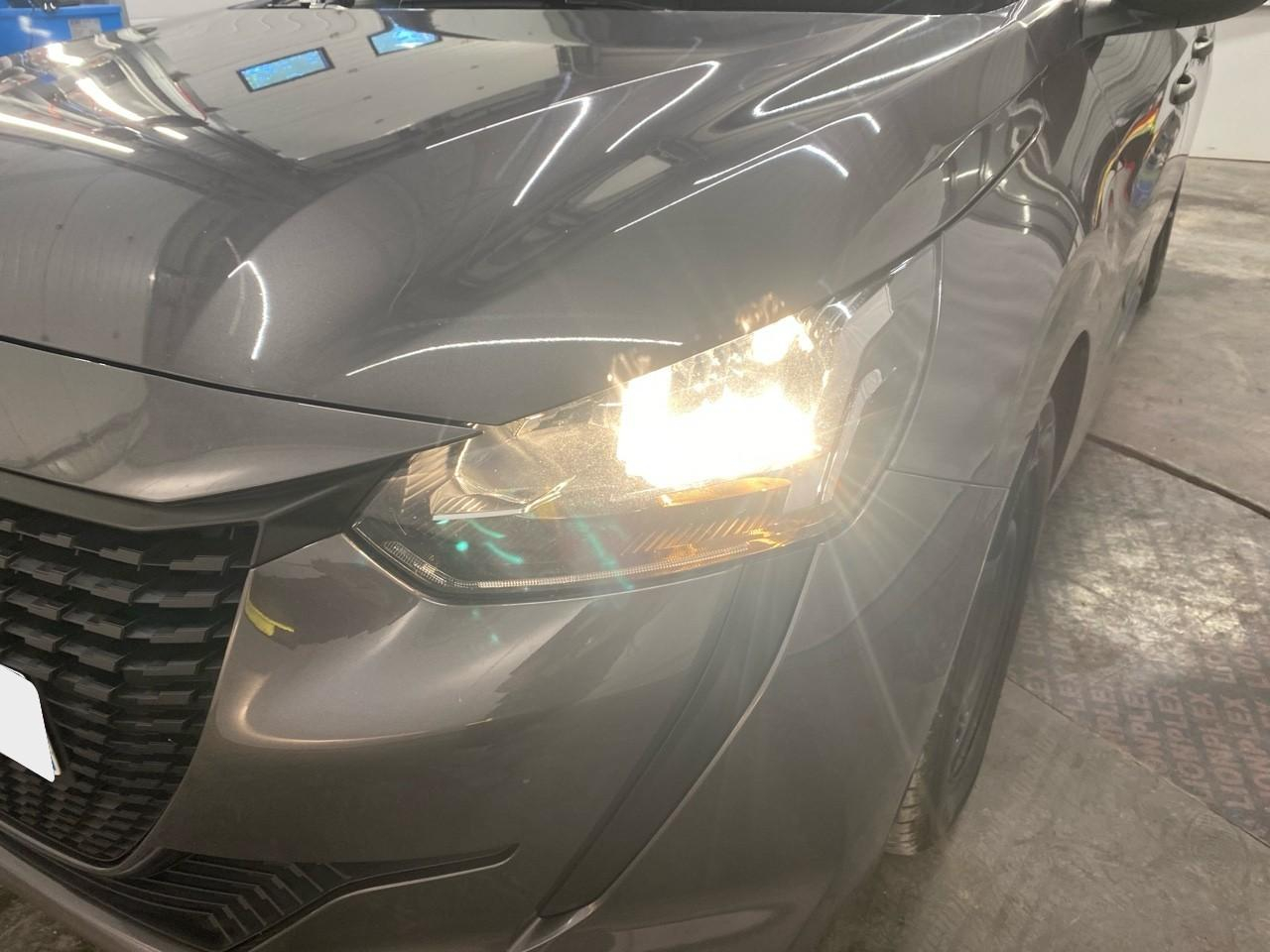 Peugeot 208 puretech 75 s&s bvm5 like — photo 27