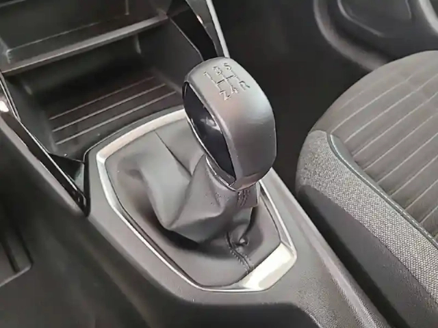 Peugeot 208 puretech 75 s&amp;s bvm5 — photo 14