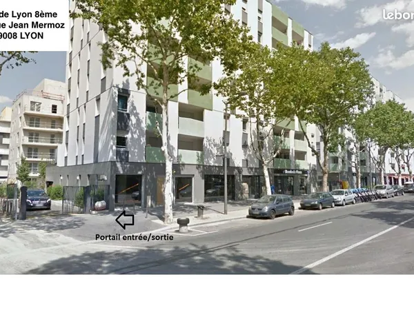 Garage Double / Box fermé sécurisé sous vidéo-surveillance Mairie de Lyon 8ème