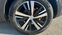 Peugeot 3008 HYBRID 225ch GT e-EAT8 — photo 11