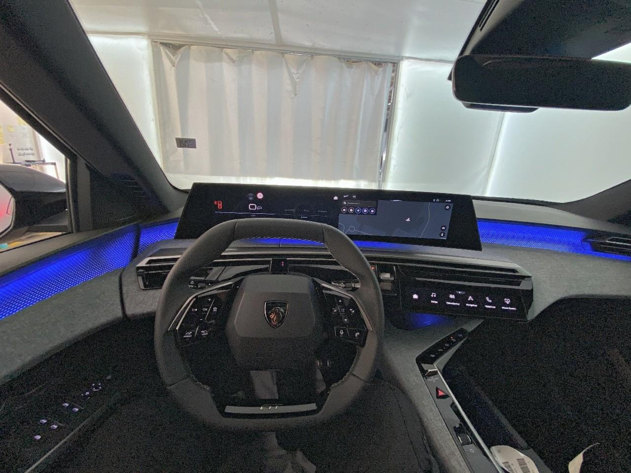 Peugeot 3008 hybrid 145 e-dcs6 gt — photo 12