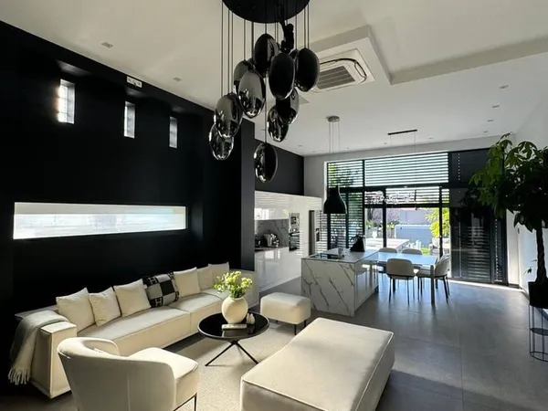Maison 4 pièces 145 m²