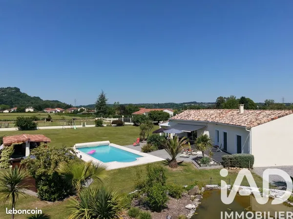 Propriété 5 pièces 179 m²