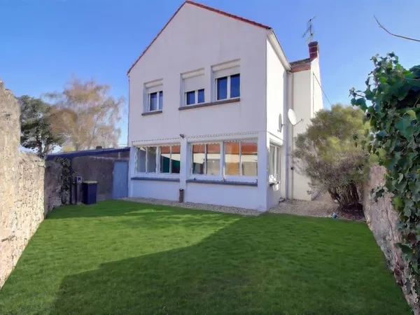 MAISON ANCIENNE DE PLAIN-PIED RÉNOVÉE AVEC ÉTAGE EN COPROPRI