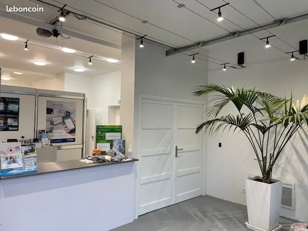 ENTREPOTS & BUREAUX 220m² THORIGNY SUR MARNE