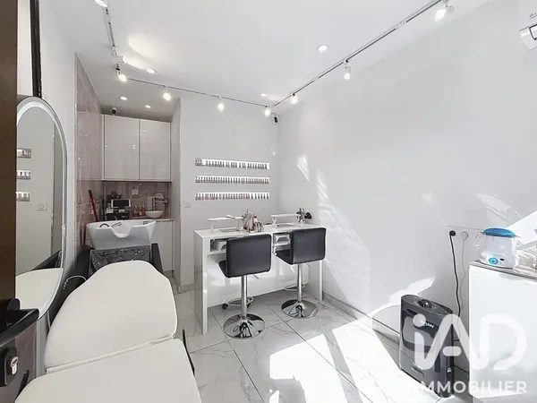 Local commercial 1 pièce 18 m²