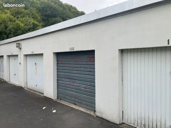 Loue Garage fermé, rue Camille Godard / Parc Rivière