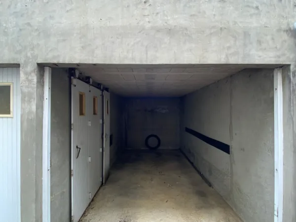 Parking/Garage/Box