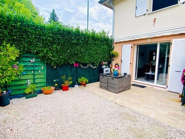 Appartement T3 duplex de 63 m² avec jardin et terrasse - Gex