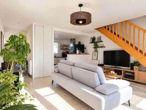MÉRIGNAC  Maison 3 pièces avec jardin, 2 chambres et stationnement