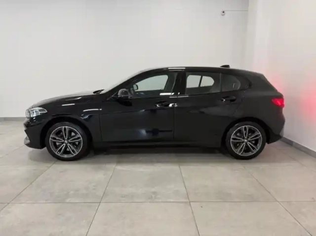 Bmw Serie 1 série 1 118ia 136ch edition sport dkg7 — photo 5
