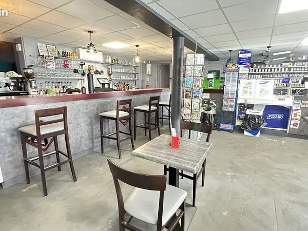 Local 96 m² EMMERIN