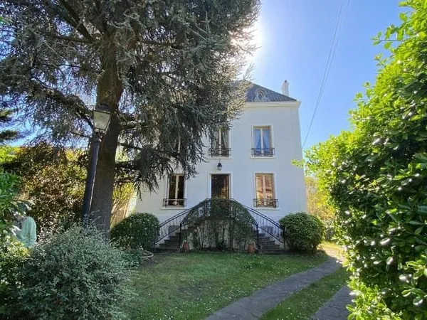 Maison 9 pièces 163 m²