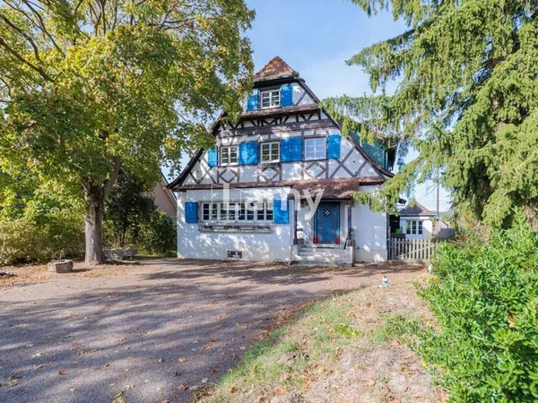 Maison 10 pièces 327 m²