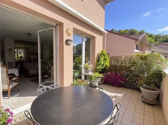 VENTE A TERME OCCUPEE - Appartement 106 m2 dernier étage, te