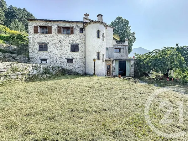 Maison 11 pièces 240 m²