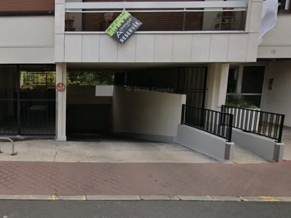 Vends parking - 12m2 - 8-24 rue de la Gare à Levallois
