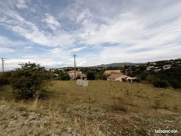 Terrain 700 m2 constructible