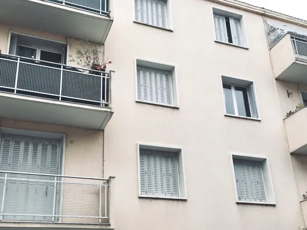 SECTEUR EUROPOLE - APPARTEMENT F2 TRAVERSANT