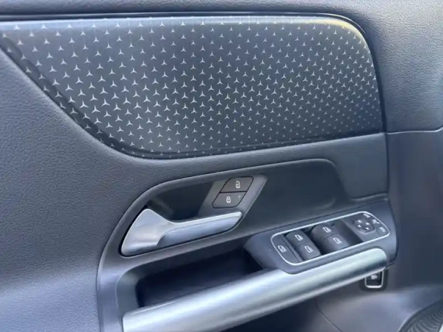 Mercedes Gla 200 progressive line — photo 14