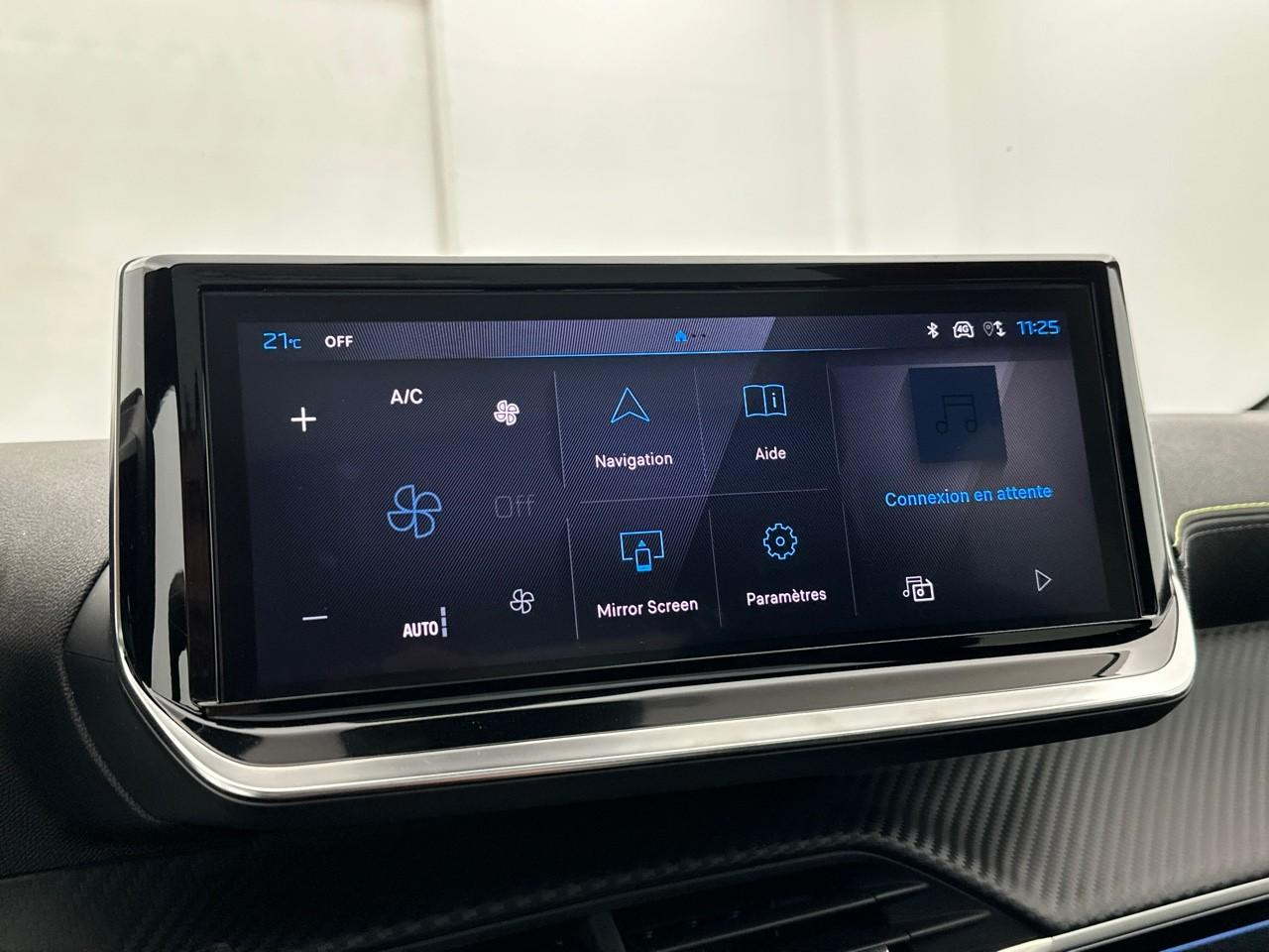 Peugeot 208 hybrid 136 e-dcs6 gt — photo 21