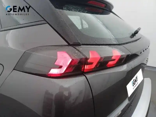 Peugeot 2008 puretech 100 s&amp;s bvm6 — photo 17