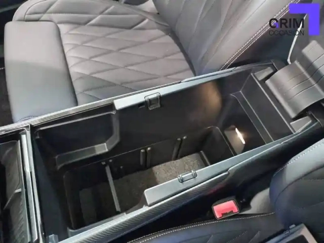 Ford Explorer awd extended range 79 kwh 340 ch — photo 28