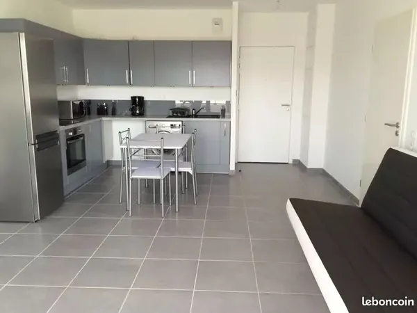 T2 meublé climatisé NICE Corniche Fleuri avec piscine 42m2 balcon vue imprenable, Place de parking, 