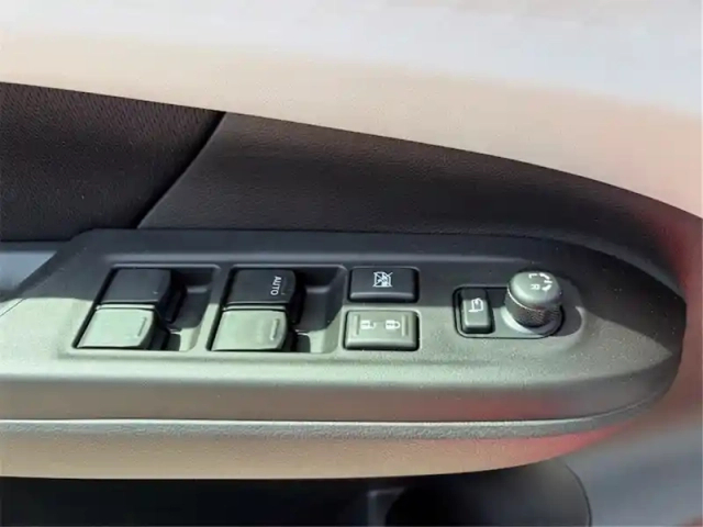 Suzuki Swift 1.2 dualjet hybrid auto — photo 24