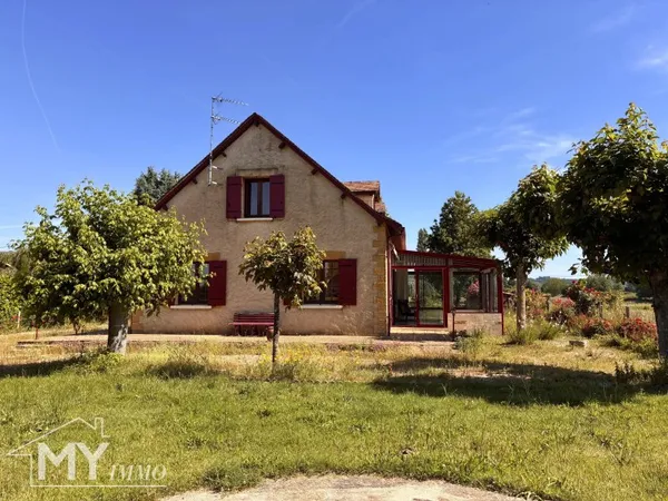 Charmante maison familiale aux beaux volumes, dans un environnement privilégié entre calme et commod