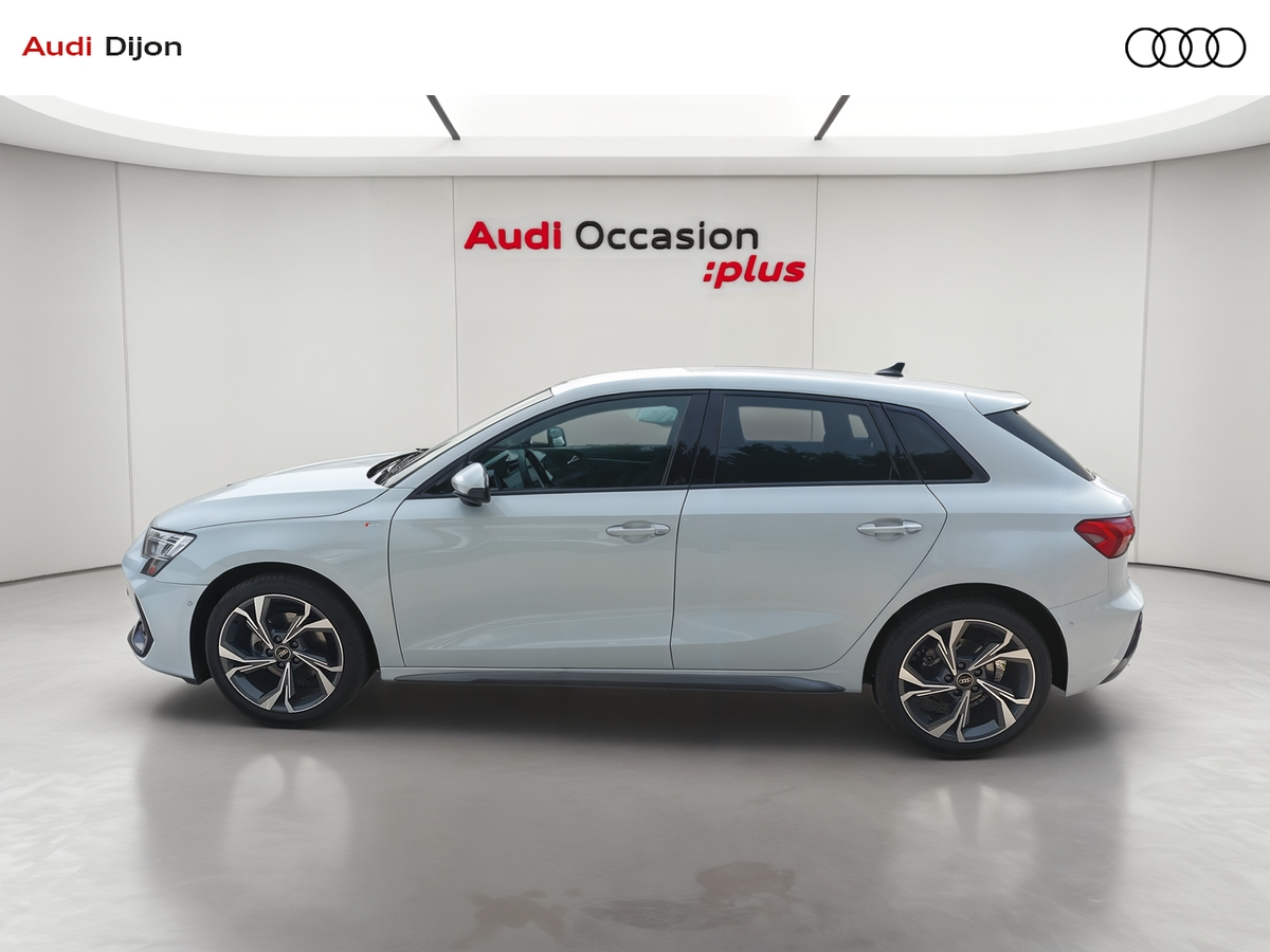 Audi A3 Sportback TFSI Mild Hybrid 116 S tronic 7 — photo 2