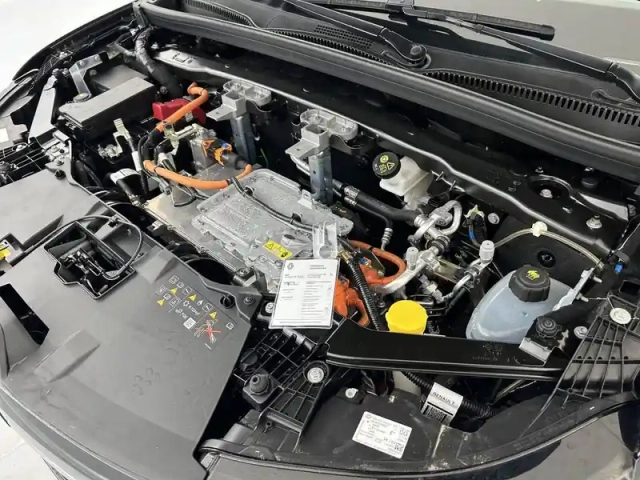 Renault Megane e-tech ev60 220 ch super charge — photo 36