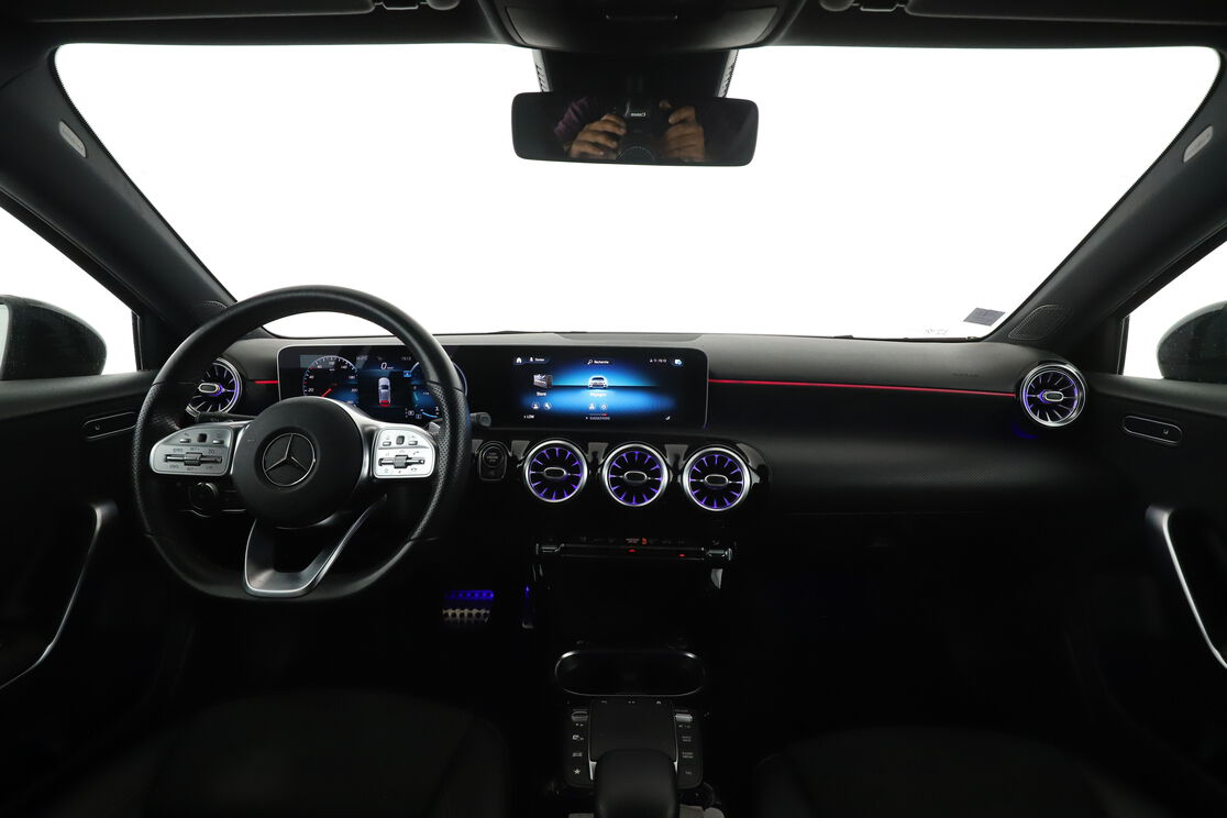 Mercedes-Benz Classe A 200 AMG Line 7G-DCT — photo 11