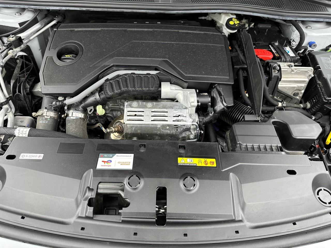 Peugeot 308 hybrid 136 e-dcs6 gt — photo 13