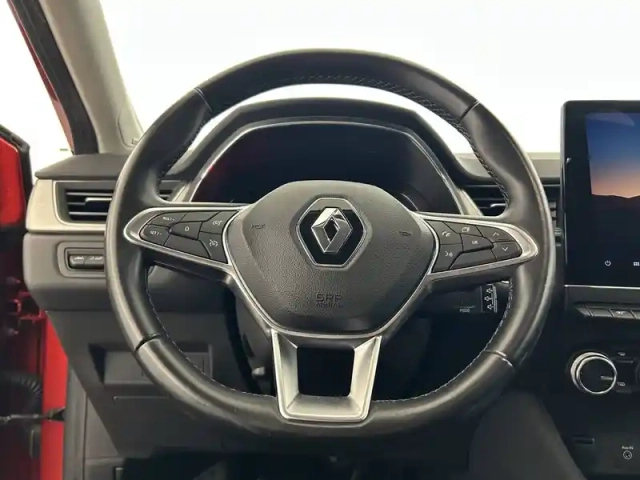 Renault Captur blue dci 115 edc — photo 25