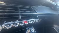 Peugeot 208 1.2 PureTech 130ch S&S GT LINE EAT8 — photo 26