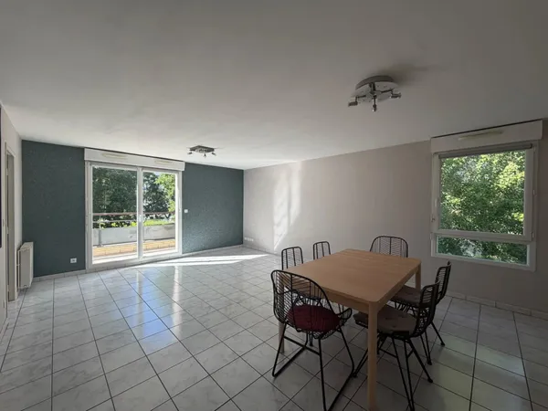 Appartement 3 pièces 81m²