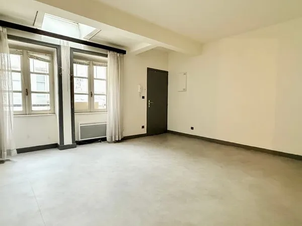 Studio 1 pièce 27 m²