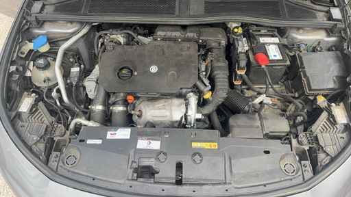 Peugeot 308 SW 1.5 BlueHDi 130 EAT8 - Allure Pack – 2023 – 120877 km – Diesel – Boîte Automatique — photo 27