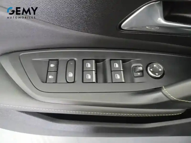 Peugeot 408 phev 225 e-eat8 — photo 12