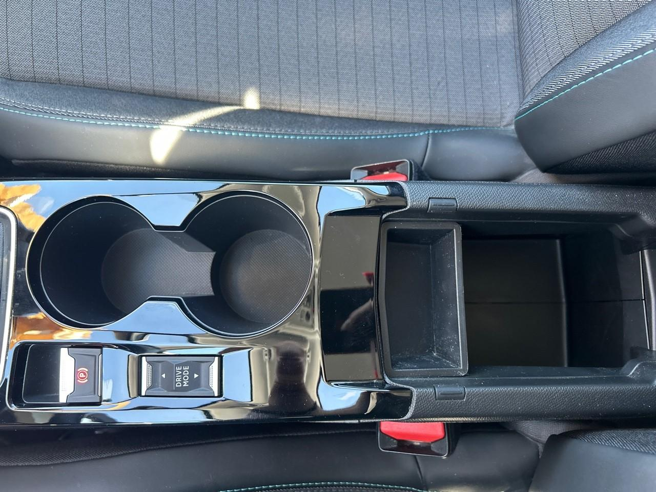 Peugeot 208 1.2 puretech 100ch s&s allure 118g — photo 18