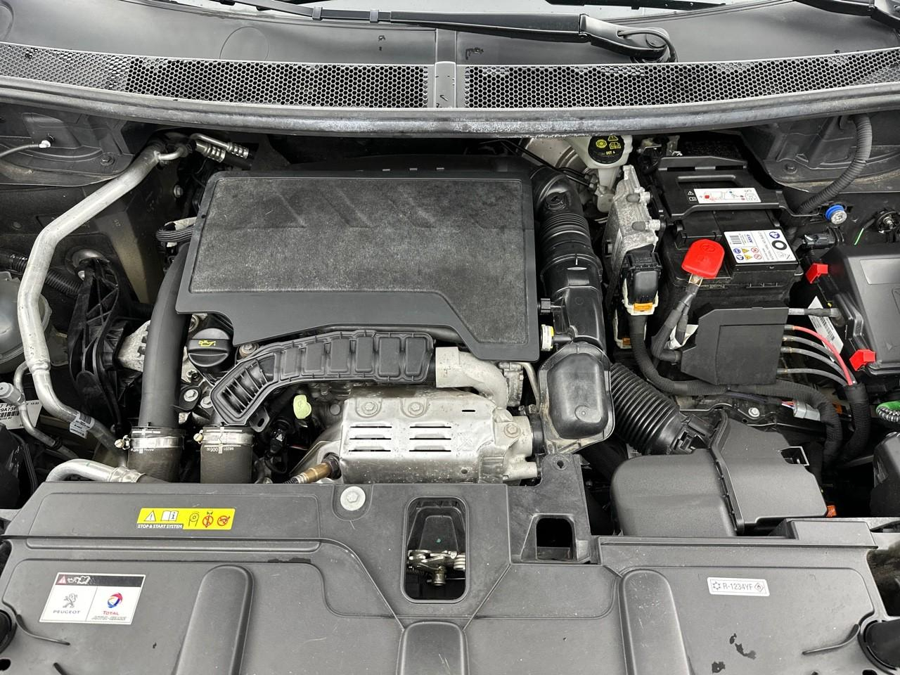Peugeot 3008 puretech 130ch s&s eat8 active pack — photo 14