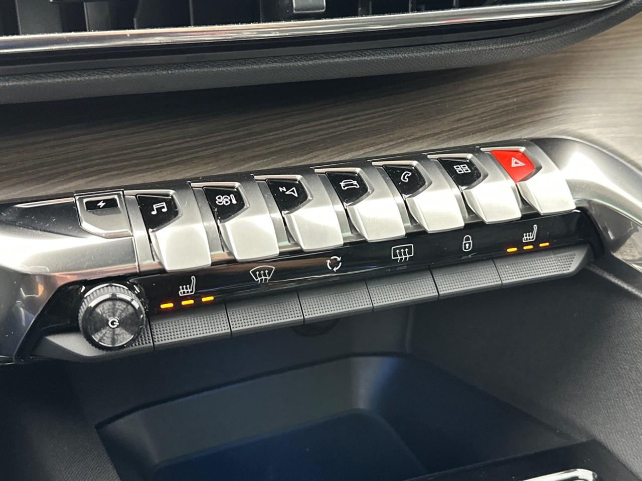 Peugeot 3008 hybrid 225 e-eat8 gt pack — photo 28