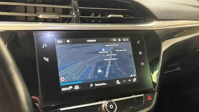 Opel Corsa 1.2 turbo 100 ch bvm6 — photo 28
