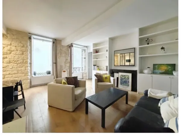 Vends 49 m2 rue du Bac 7eme Paris