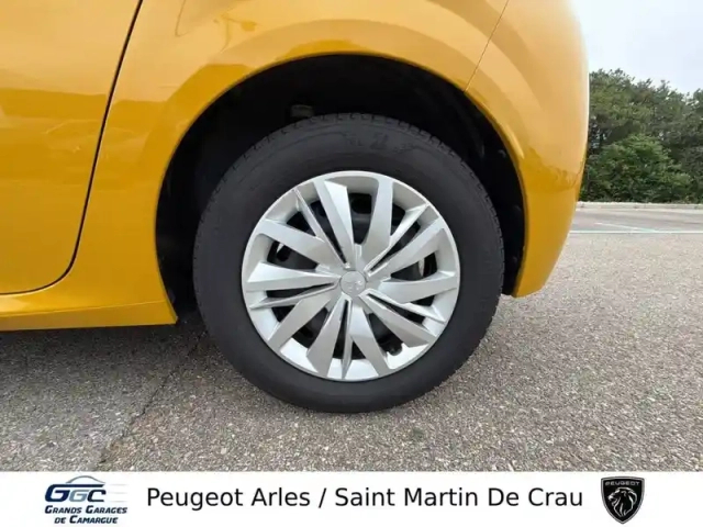 Peugeot 208 puretech 75 s&amp;s bvm5 — photo 11