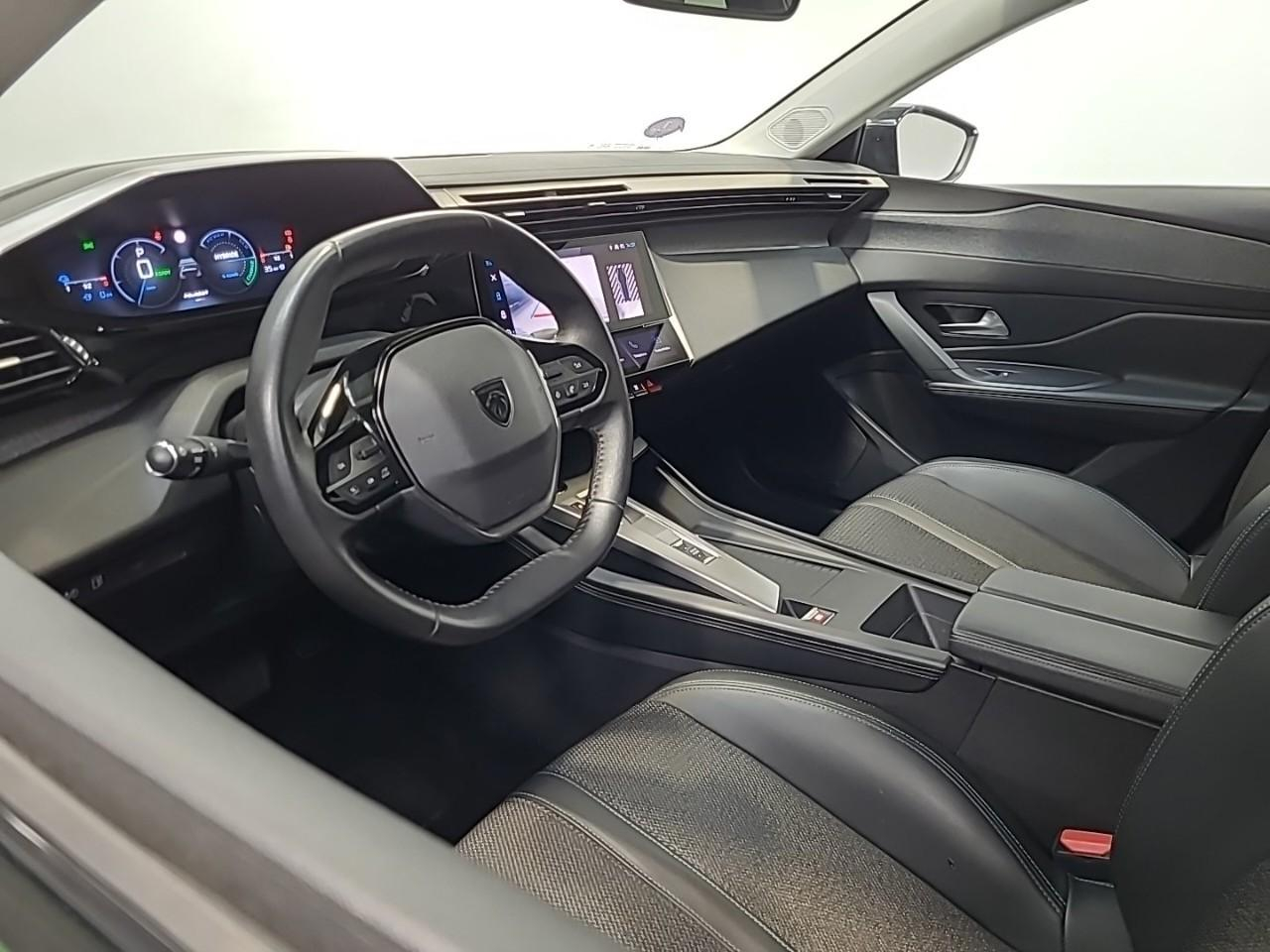 Peugeot 308 phev 180 e-eat8 allure pack — photo 9