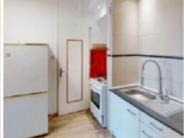Colocation d'une chambre entre filles