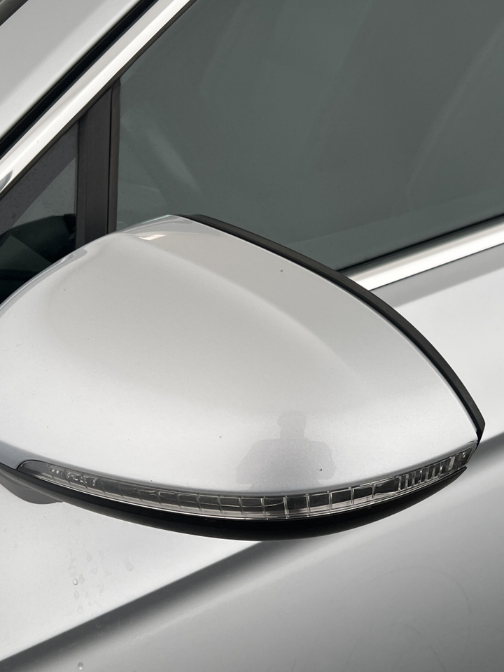 Volkswagen Passat SW — photo 45
